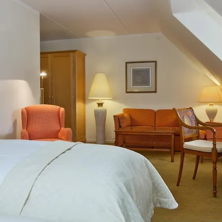 Hotel Milling Knudsens Gaard 4*