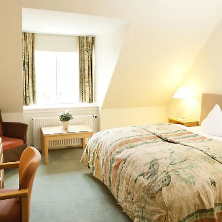 Knudsens Gaard 酒店 欧登塞