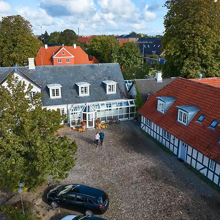 Hotel Knudsens Gaard 4*