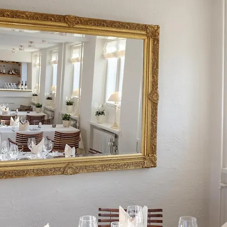 Knudsens Gaard Ξενοδοχείο Οντένσε